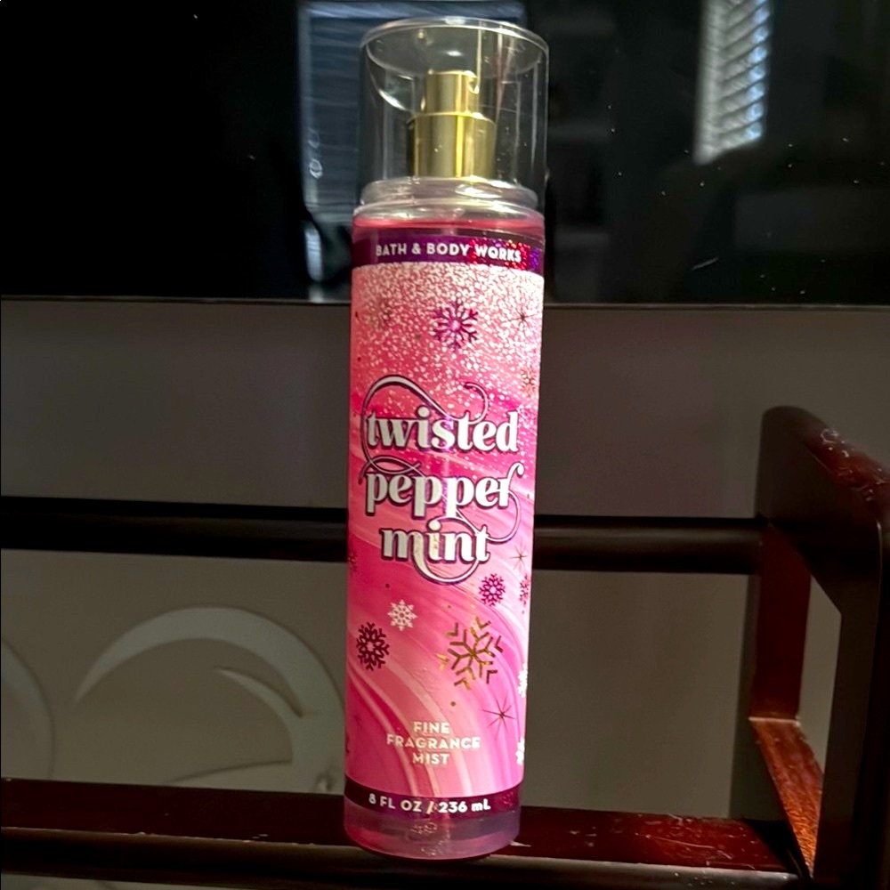 Bath & Body Works Pink Twisted Peppermint Mist